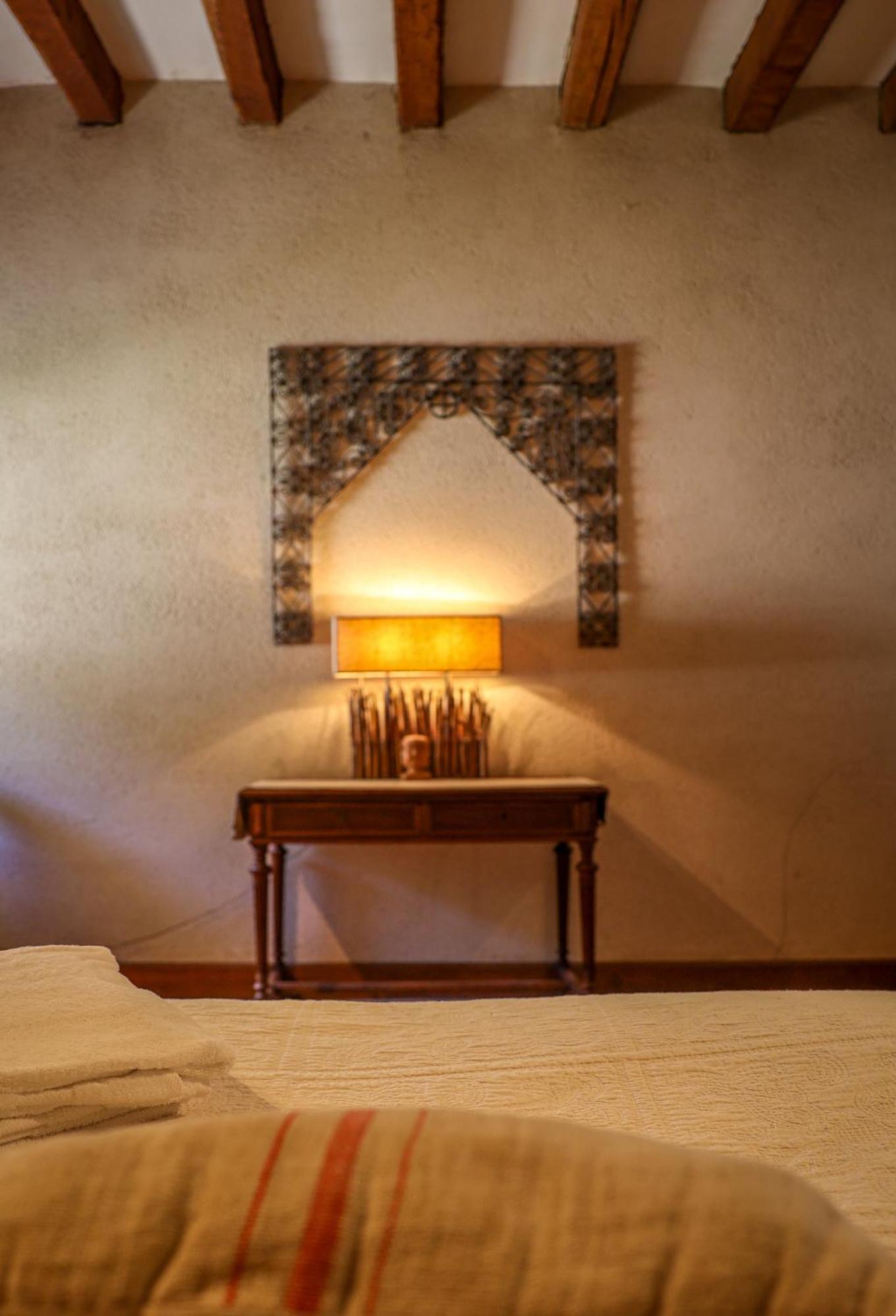 Chateau-Monastere De La Corroirie มงเทรซอร์ ภายนอก รูปภาพ