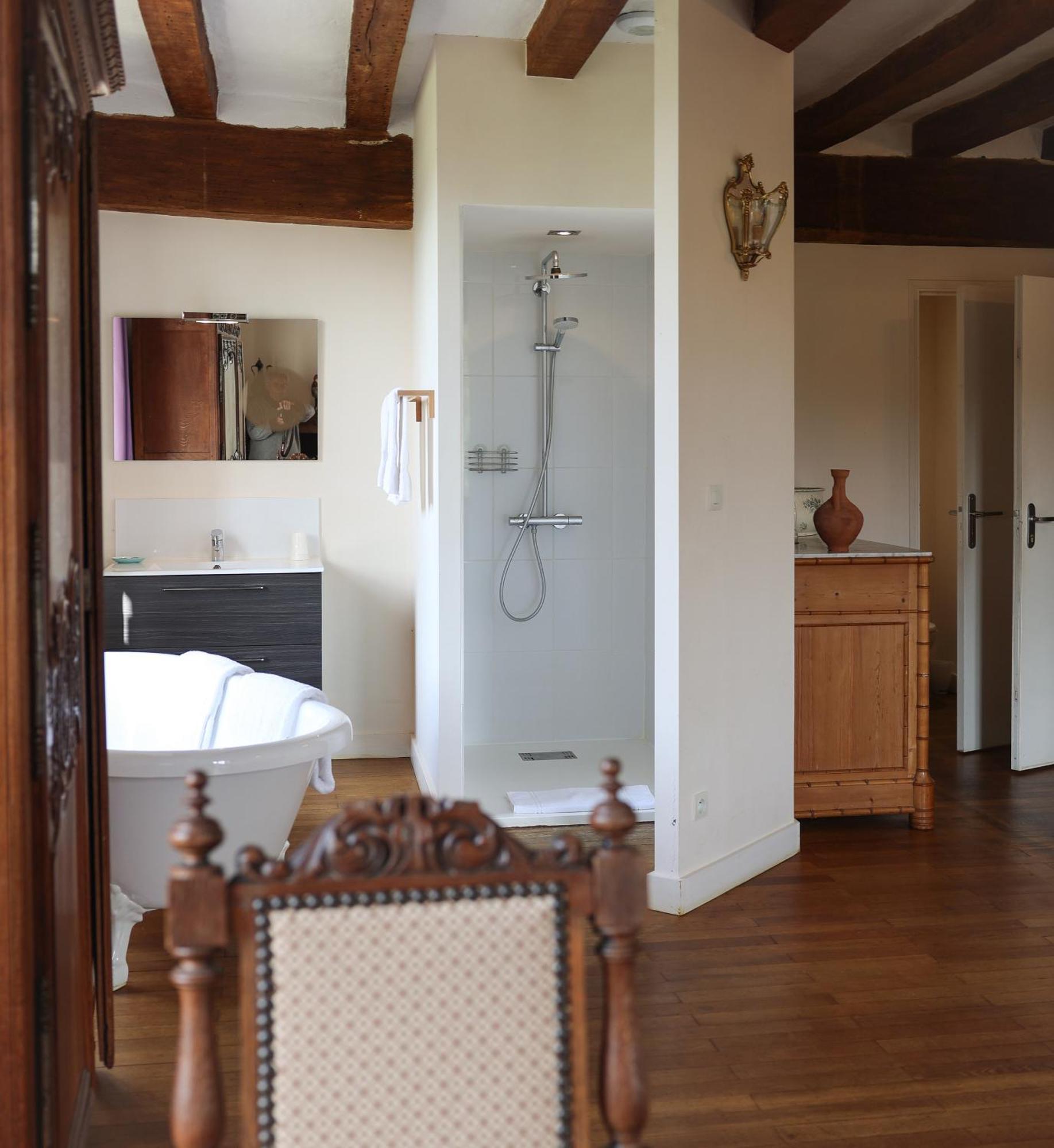 Chateau-Monastere De La Corroirie มงเทรซอร์ ภายนอก รูปภาพ