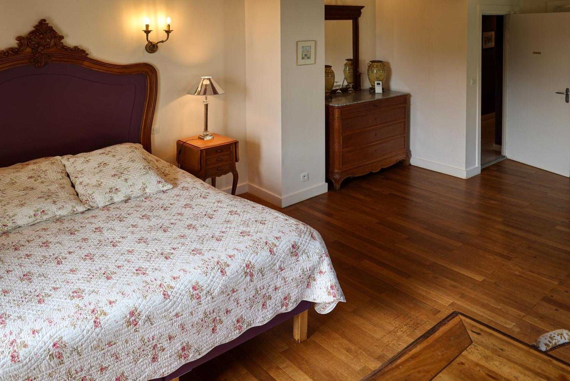 Chateau-Monastere De La Corroirie มงเทรซอร์ ห้อง รูปภาพ
