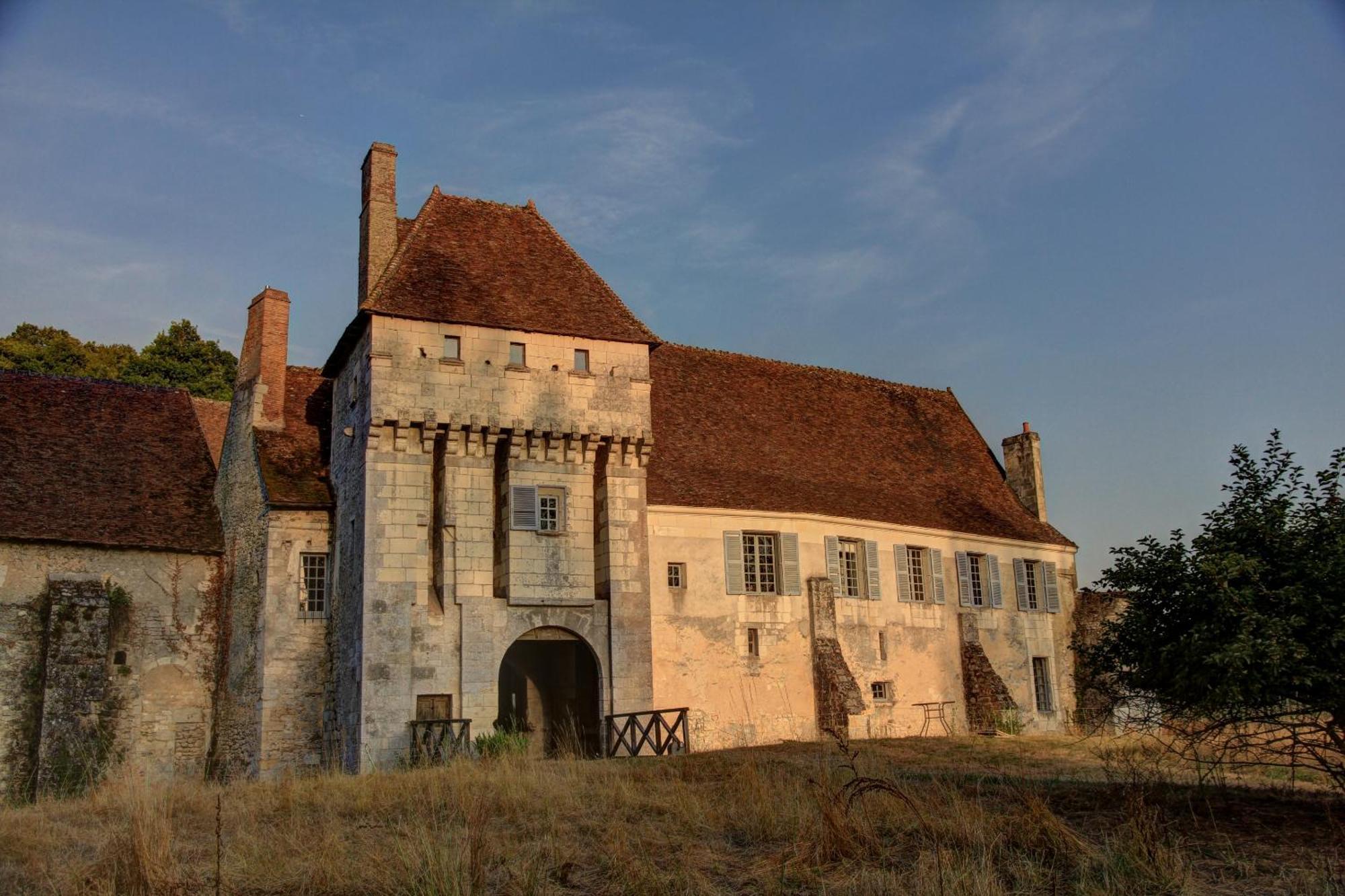 Chateau-Monastere De La Corroirie มงเทรซอร์ ภายนอก รูปภาพ