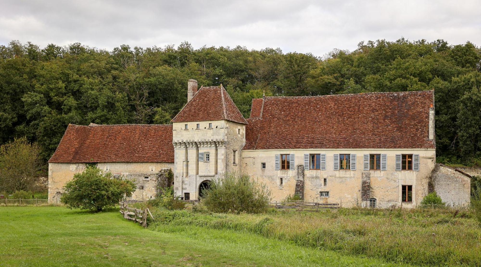 Chateau-Monastere De La Corroirie มงเทรซอร์ ภายนอก รูปภาพ
