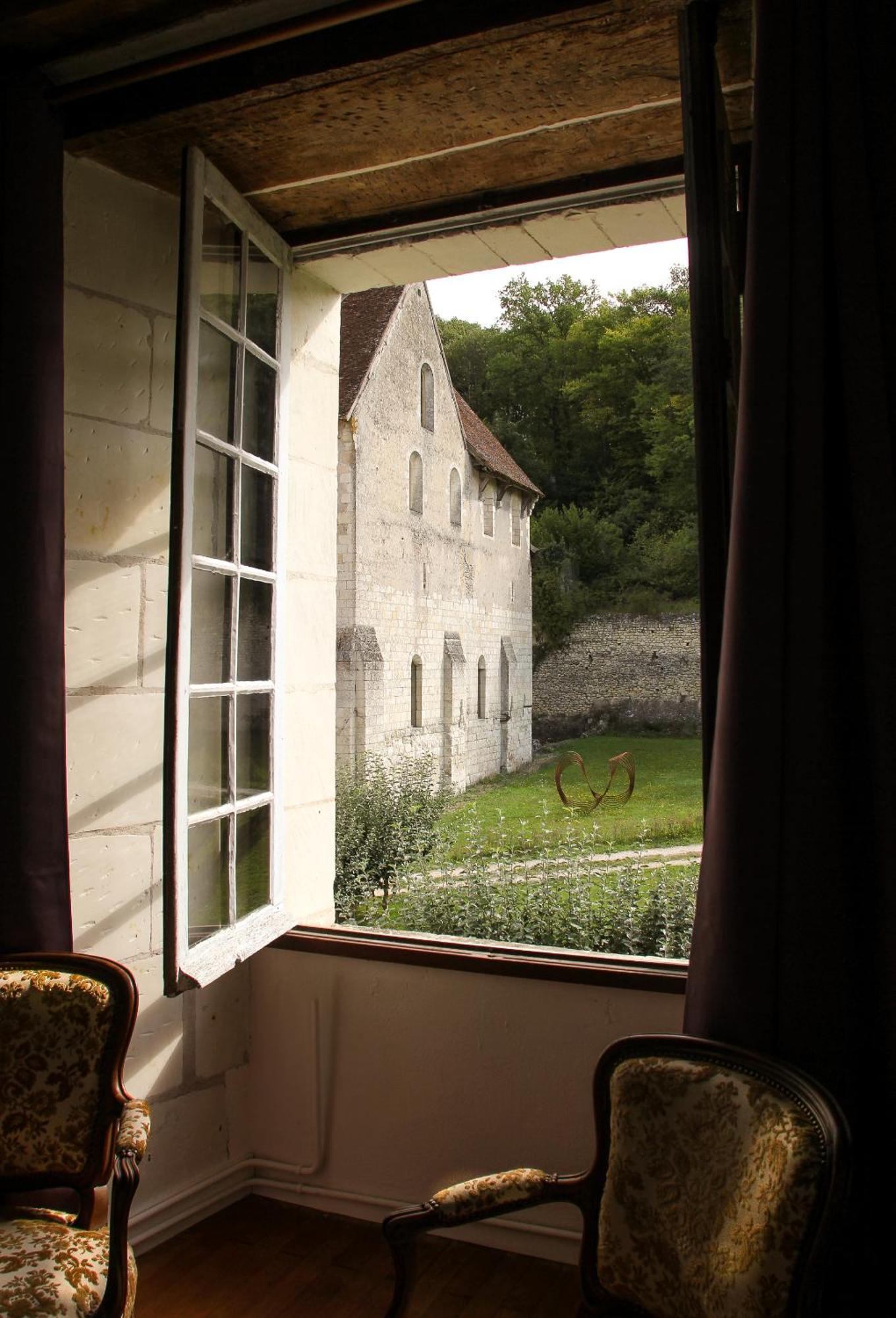 Chateau-Monastere De La Corroirie มงเทรซอร์ ภายนอก รูปภาพ