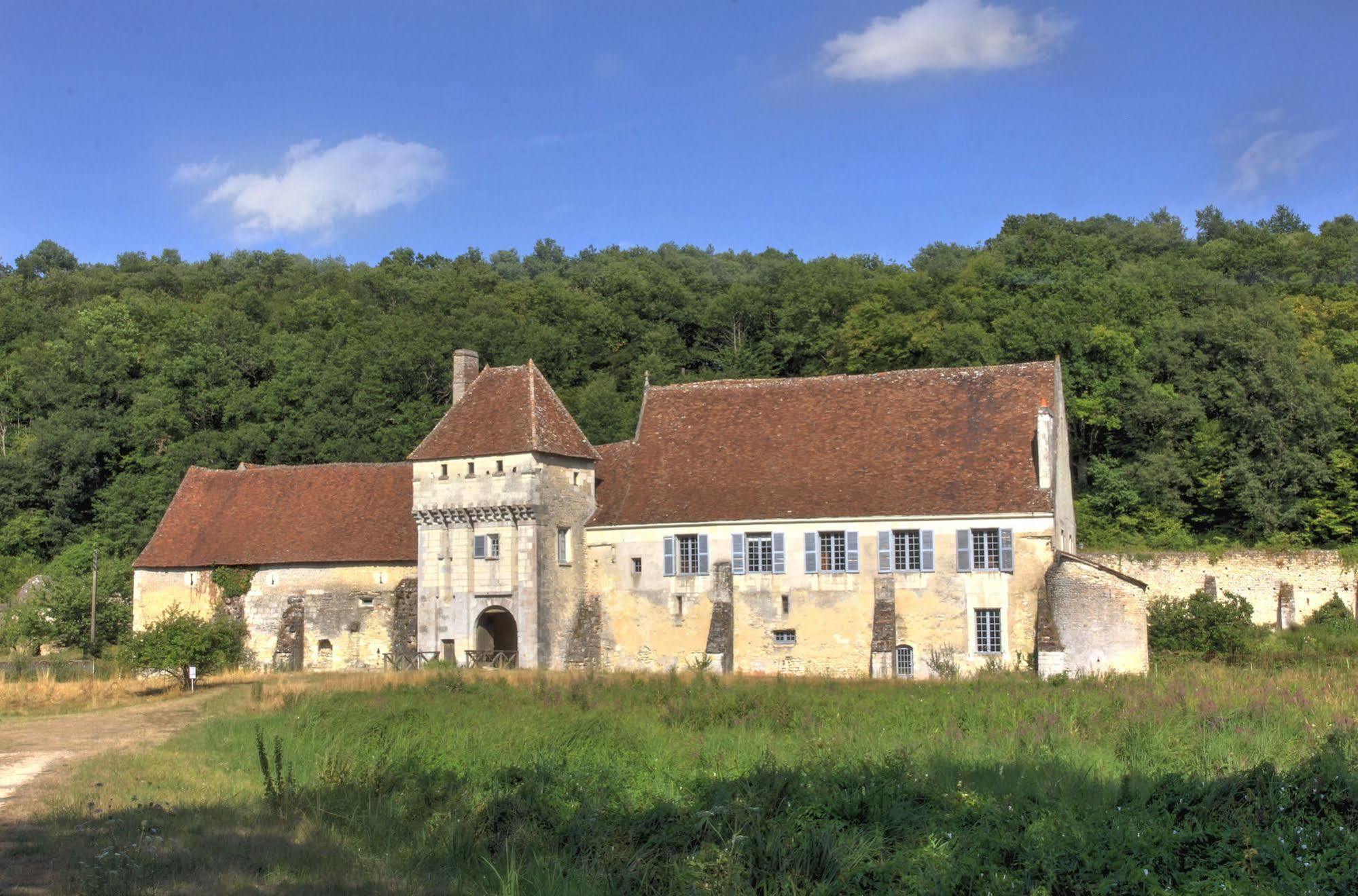 Chateau-Monastere De La Corroirie มงเทรซอร์ ภายนอก รูปภาพ